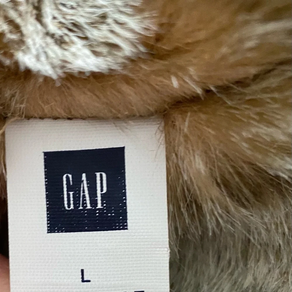 Women’s GAP Brown Faux Fur Reversible Vest Size L - Picture 5 of 5